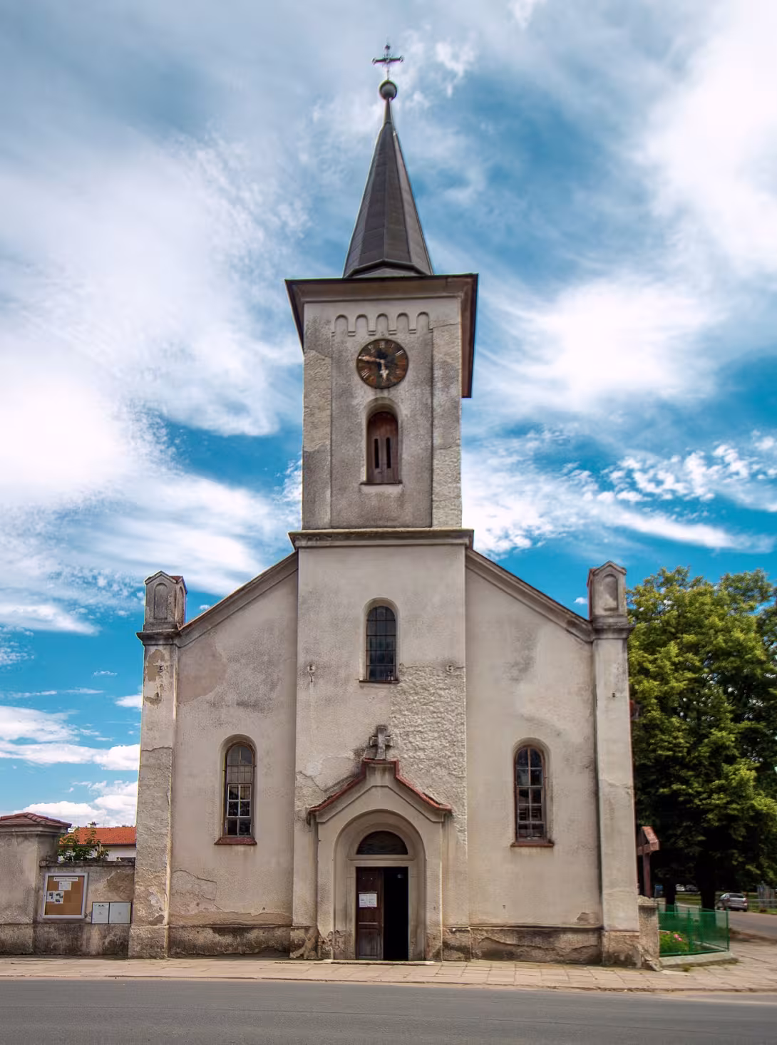 Dnešní pohled – Kostel svatého Vojtěcha v Přerově nad Labem