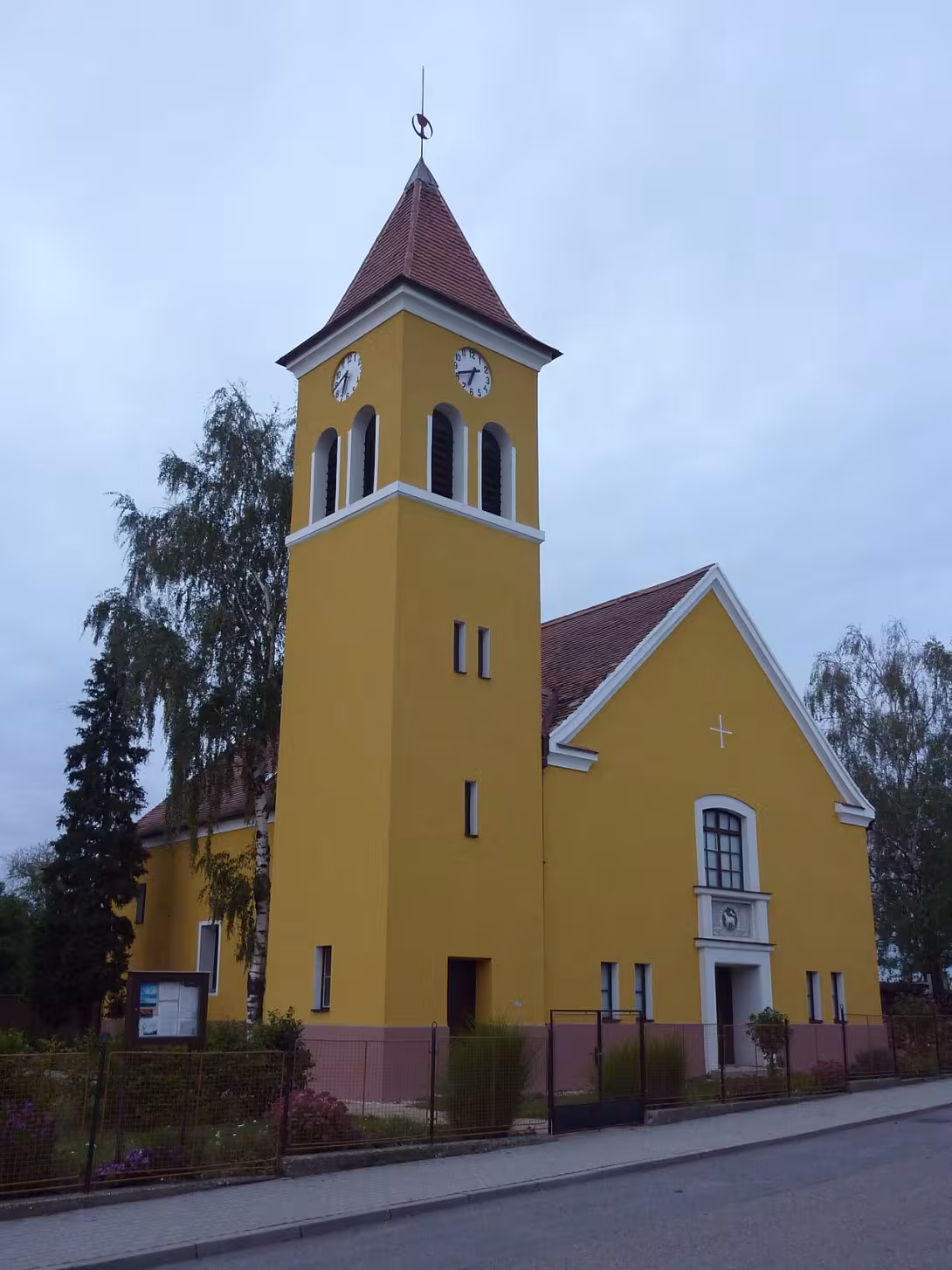 Dnešní pohled – evangelický kostel v Hrubé Vrbce