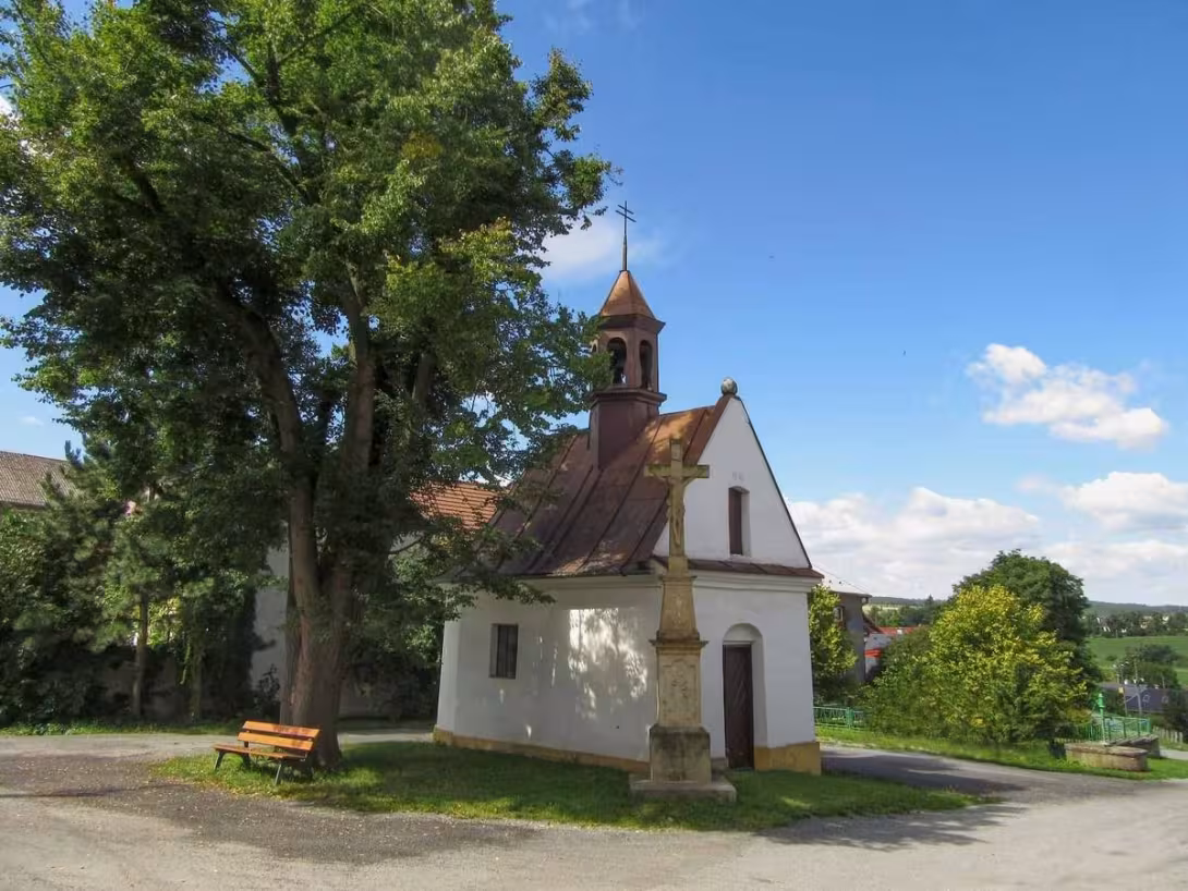 Dnešní pohled – kaple Panny Marie Růžencové (Měník)