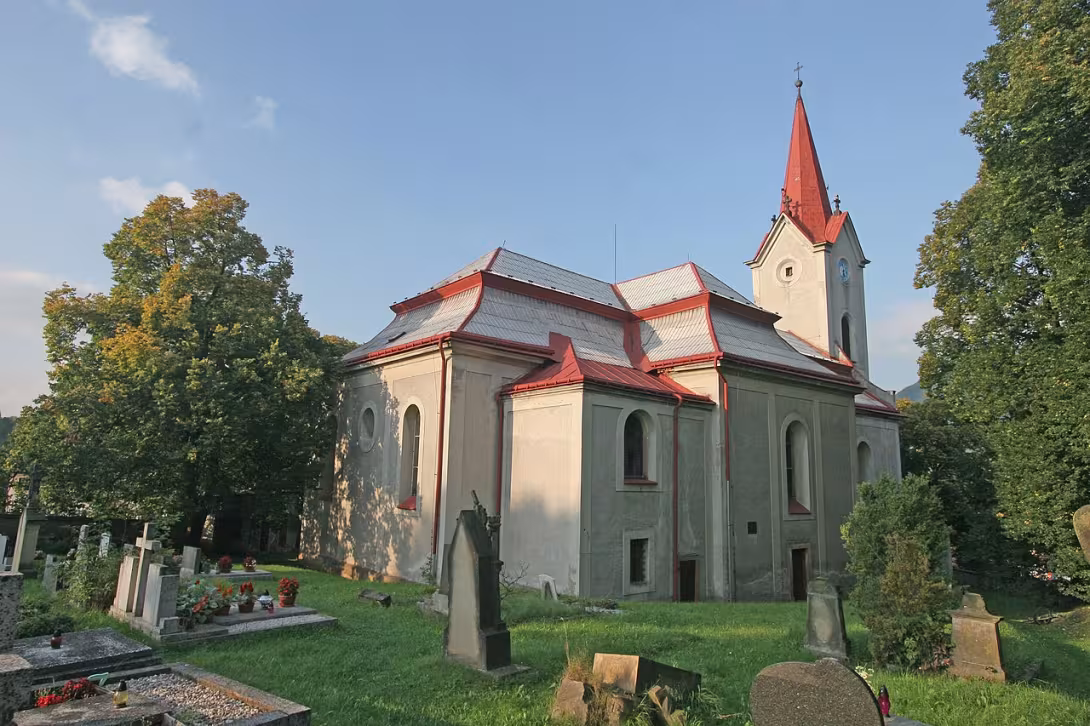 Dnešní pohled – kostel Nanebevzetí Panny Marie (Bernartice)