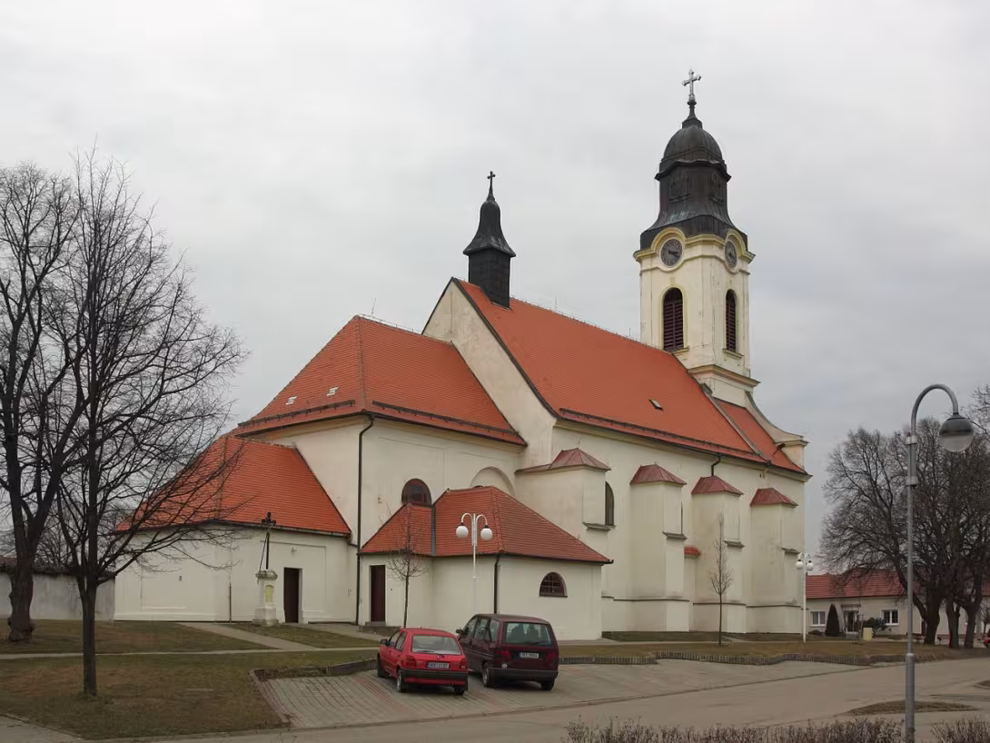 Dnešní pohled – kostel Nanebevzetí Panny Marie (Velké Pavlovice)
