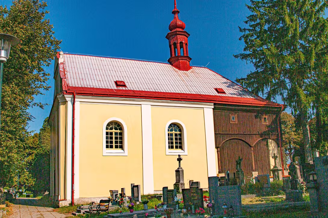 Dnešní pohled – kostel Panny Marie Sedmibolestné v Týnci nad Labem
