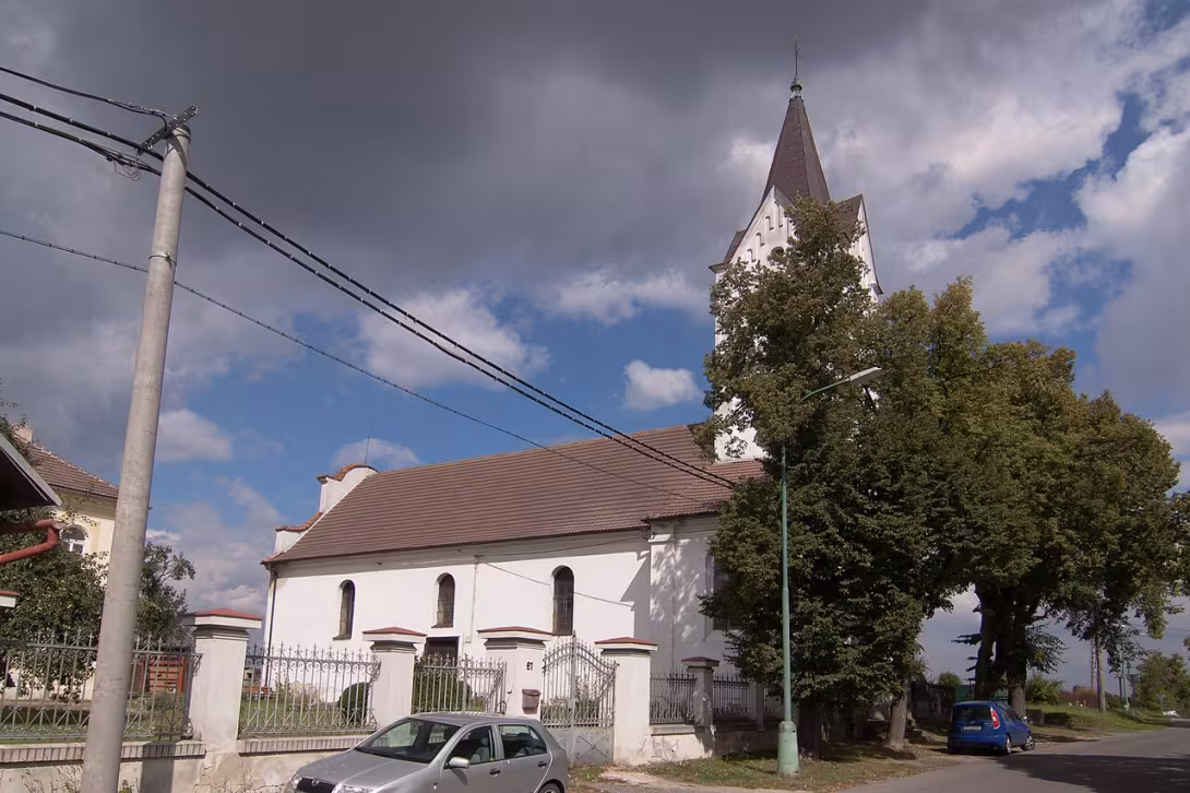 Dnešní pohled – kostel Českobratrské církve evangelické v Nebuželech