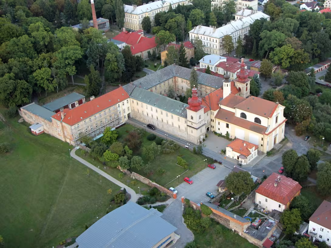 Dnešní pohled – Piaristická kolej (Kosmonosy)