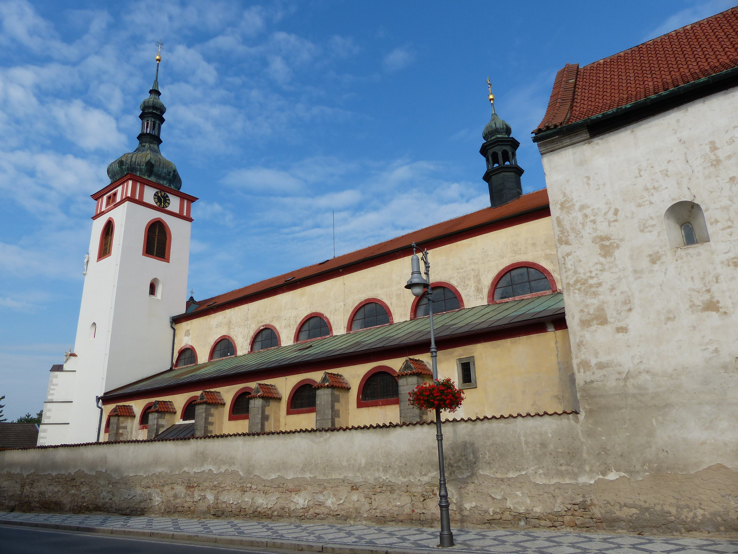 
<span>Bazilika svatého Václava ve Staré Boleslavi</span>
